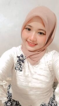 Full Video: wiwik abg hijab cantik pasrah di kosan video viral indonesia